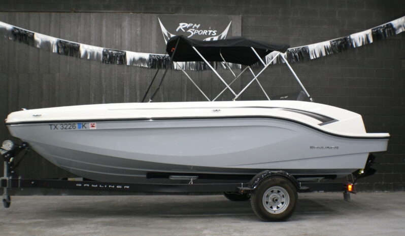 2021 Bayliner Deck Boat full