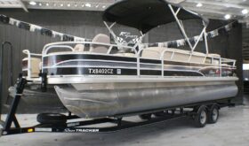 Power Boats Sun Tracker 2015 Pontoon