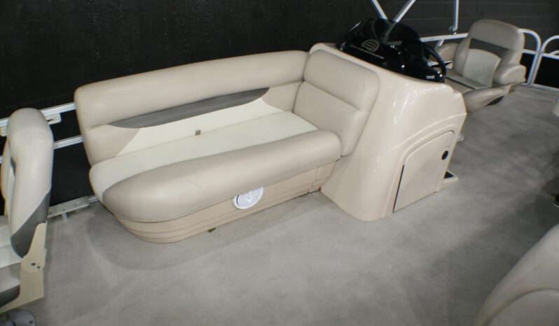 Power Boats Sun Tracker 2015 Pontoon full