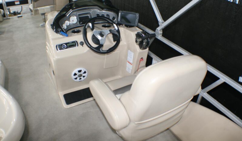 Power Boats Sun Tracker 2015 Pontoon full